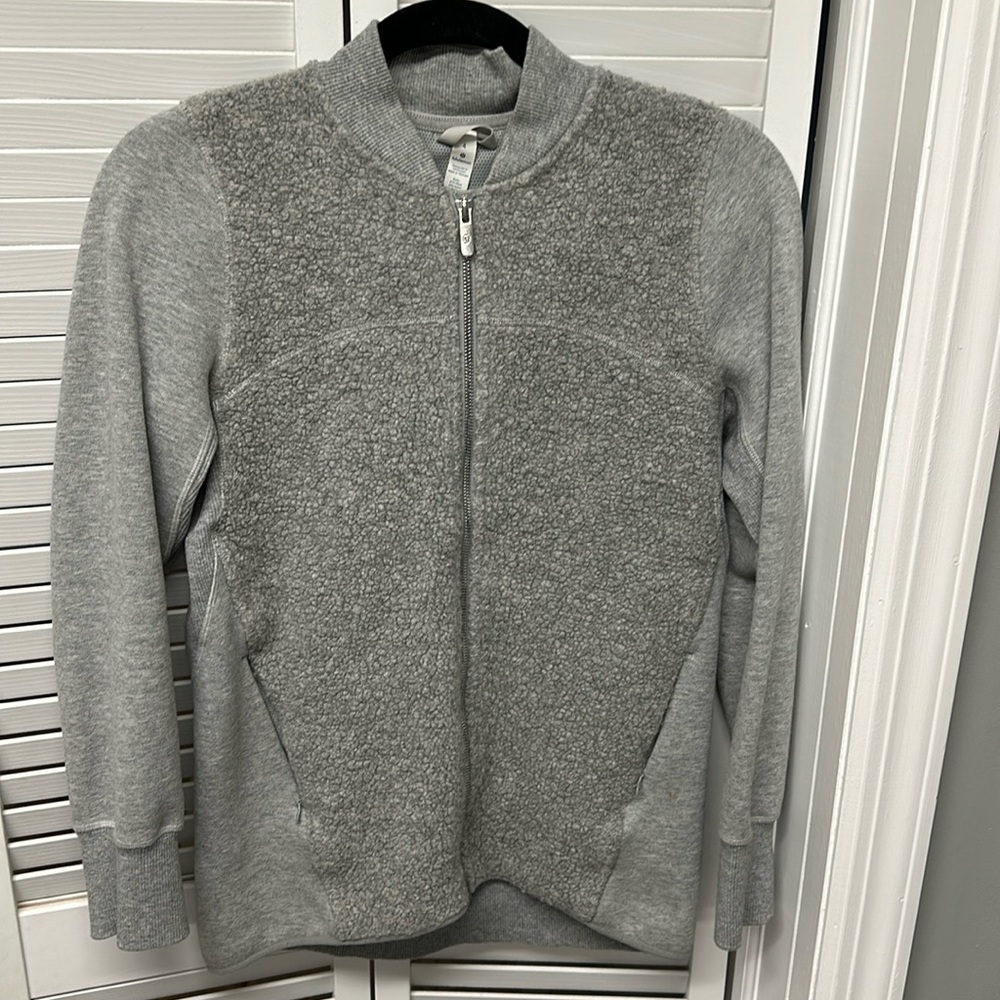 lululemon grey zip up